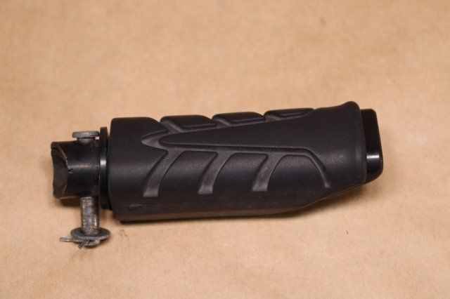 ホンダ CBR250R（ABS） MC41 タンデムステップ右 H362-69