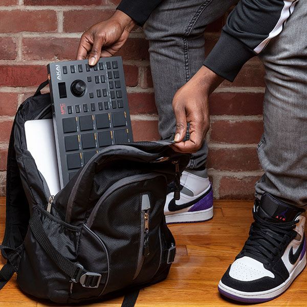 30日間返品交換可能！ AKAI アカイ MPC STUDIO 2 MPCソフトウェア 音楽制作コントローラー