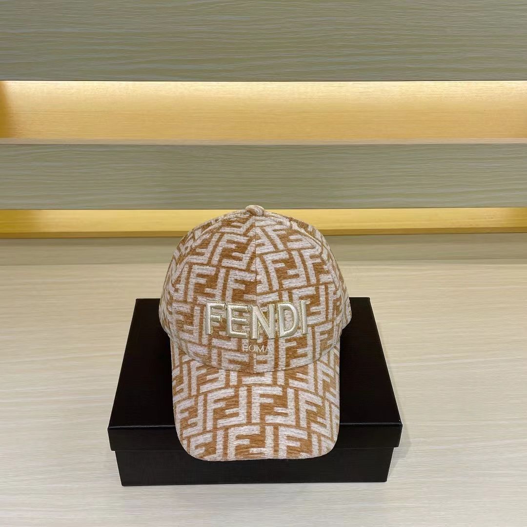 美品FENDI ROMA フェンディ ズッカ キャンバス レザー キャップ ズッカ ...