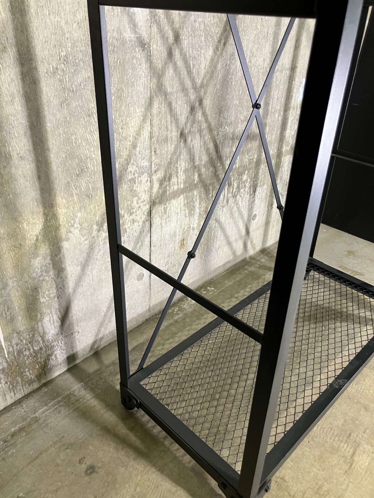 業務用ステンレス作業台 高さ990㎜×幅550㎜×奥行750㎜ バックガード付 業務用ステンレス作業台 高さ990㎜×幅550㎜×奥行750㎜ バック