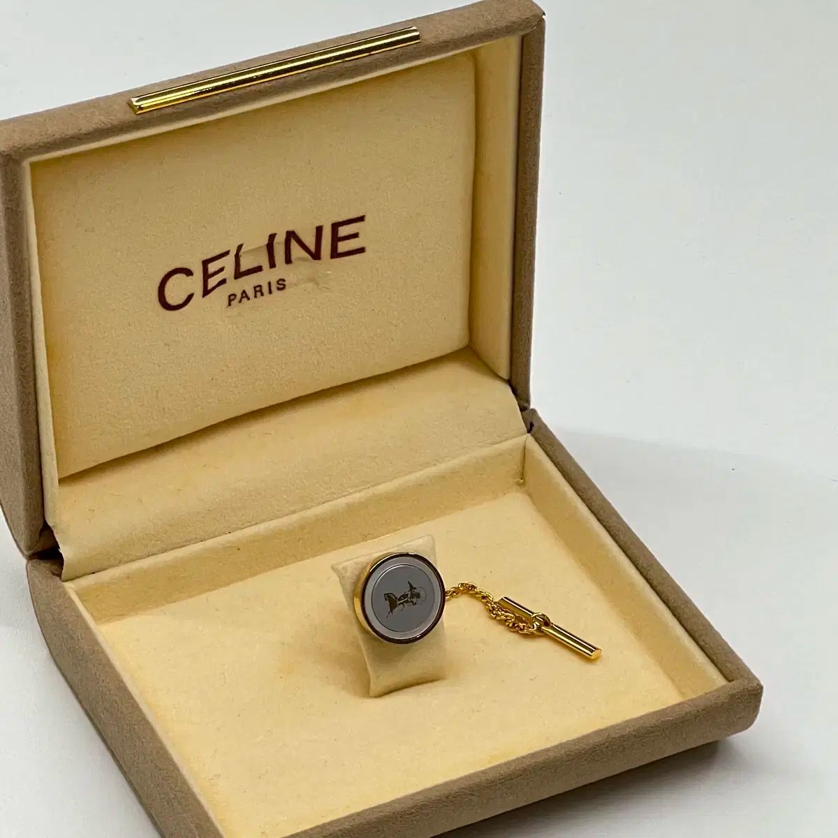 【１点限り】【可愛いロシア雑貨】サモワール型小物入れ　紅茶缶 1点限り】【可愛いロシア雑貨】サモワール型小物入れ 紅茶缶 1点限り