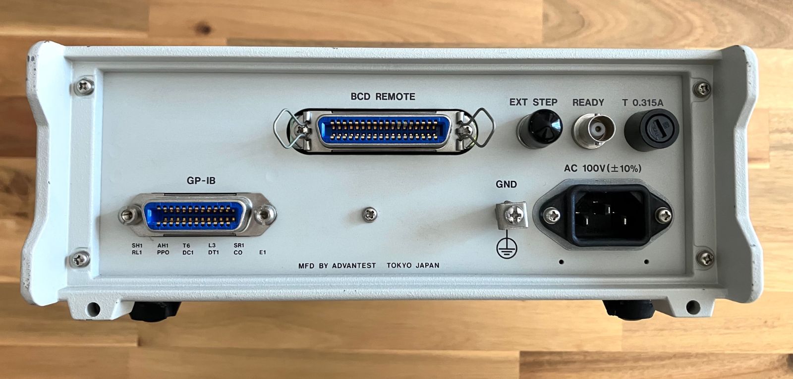 ADVANTEST プログラマブル電圧・電流発生器 TR6142 動作確認品