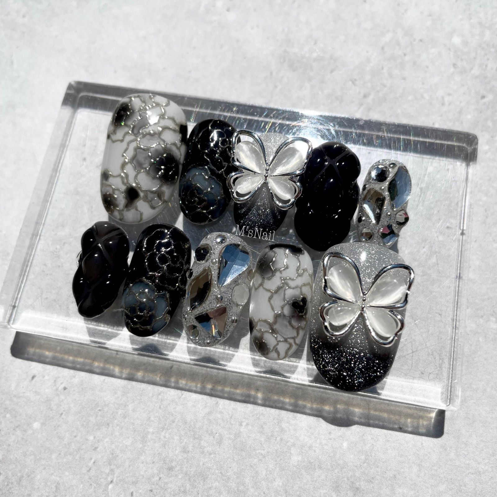 ネイルチップ 成人式 和柄 振袖 花 フラワー 黒 フルオーダーネイル オーダー 和柄 紫×黒ネイル ネイルチップ オーダー 成人式 袴 振袖 前撮 お花