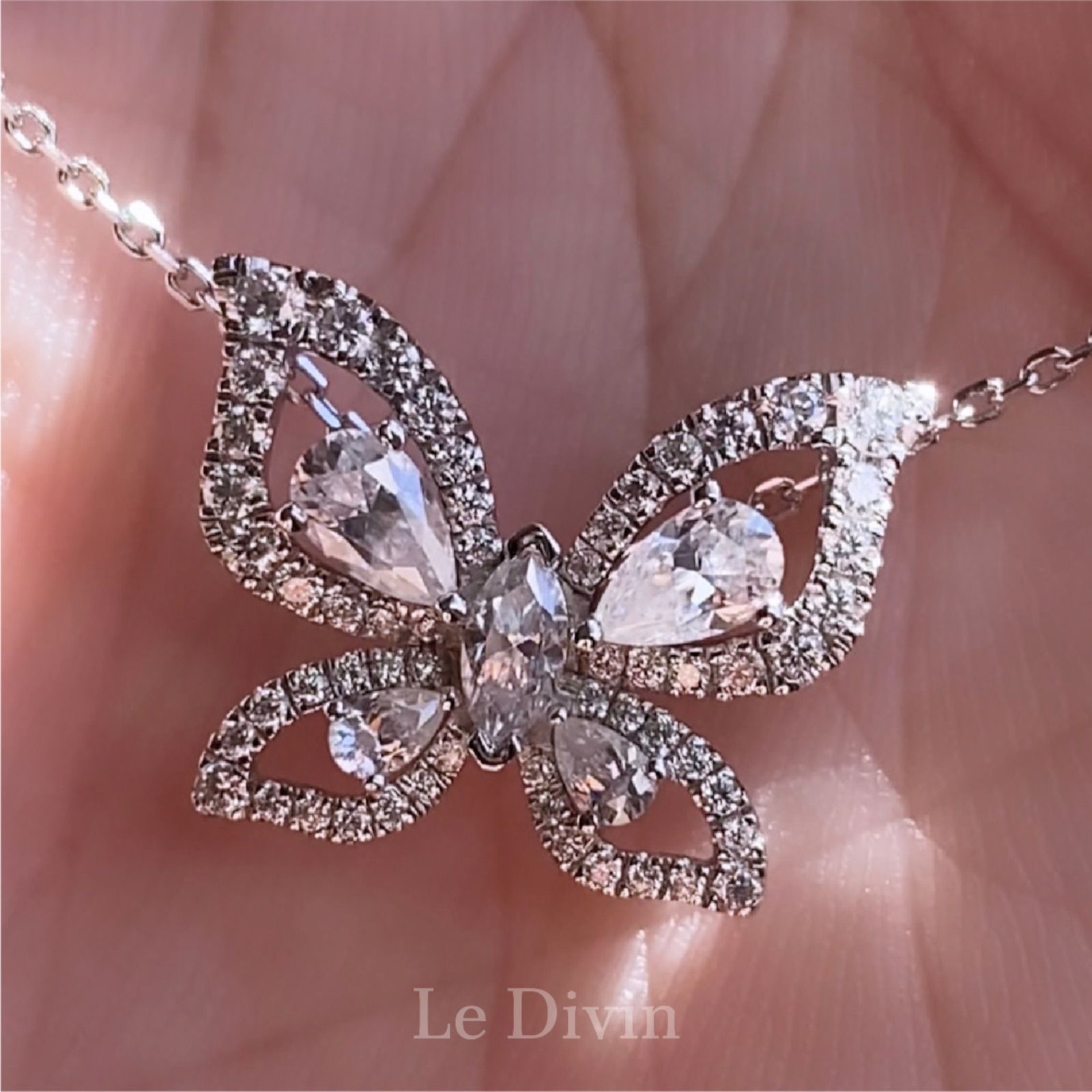 Le Divin バタフライネックレス モアサナイト Silver925 プラチナ 