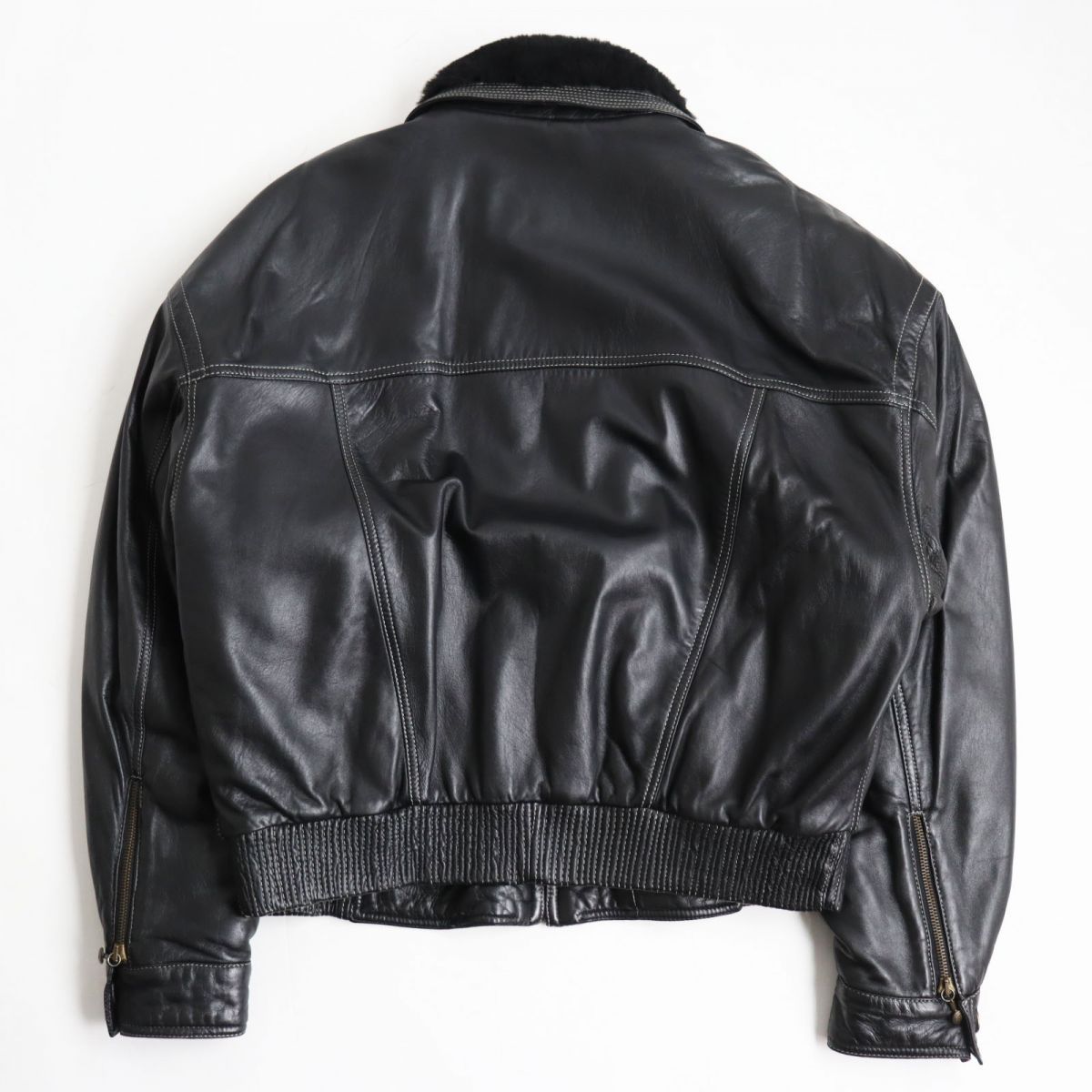 美品○V2 BY VERSACE ヴェルサーチ レザー 襟ファー付き ブルゾン