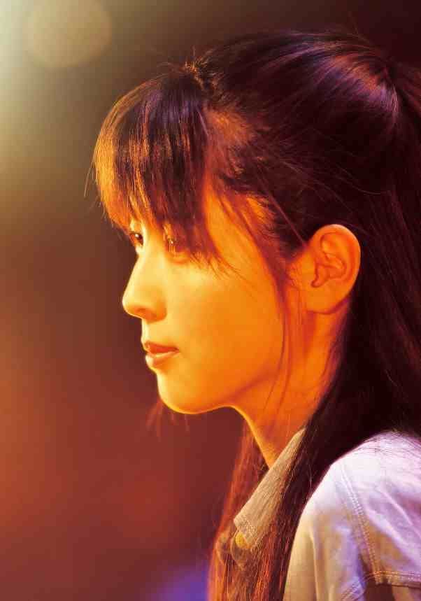 ZARD 坂井泉水 ポスター B2 - メルカリ