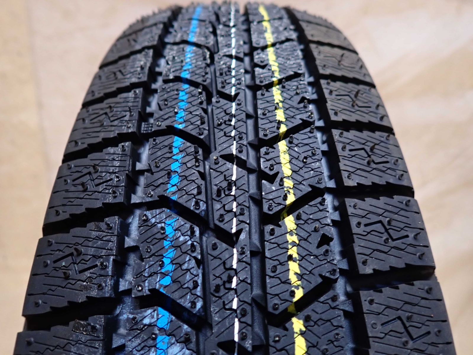 冬 製 4本SET 会社宛 145 80R13×4J 75Q トーヨー オブザーブ GIZ3 アルミ キャロル フ ワゴン ミライース NO D6081