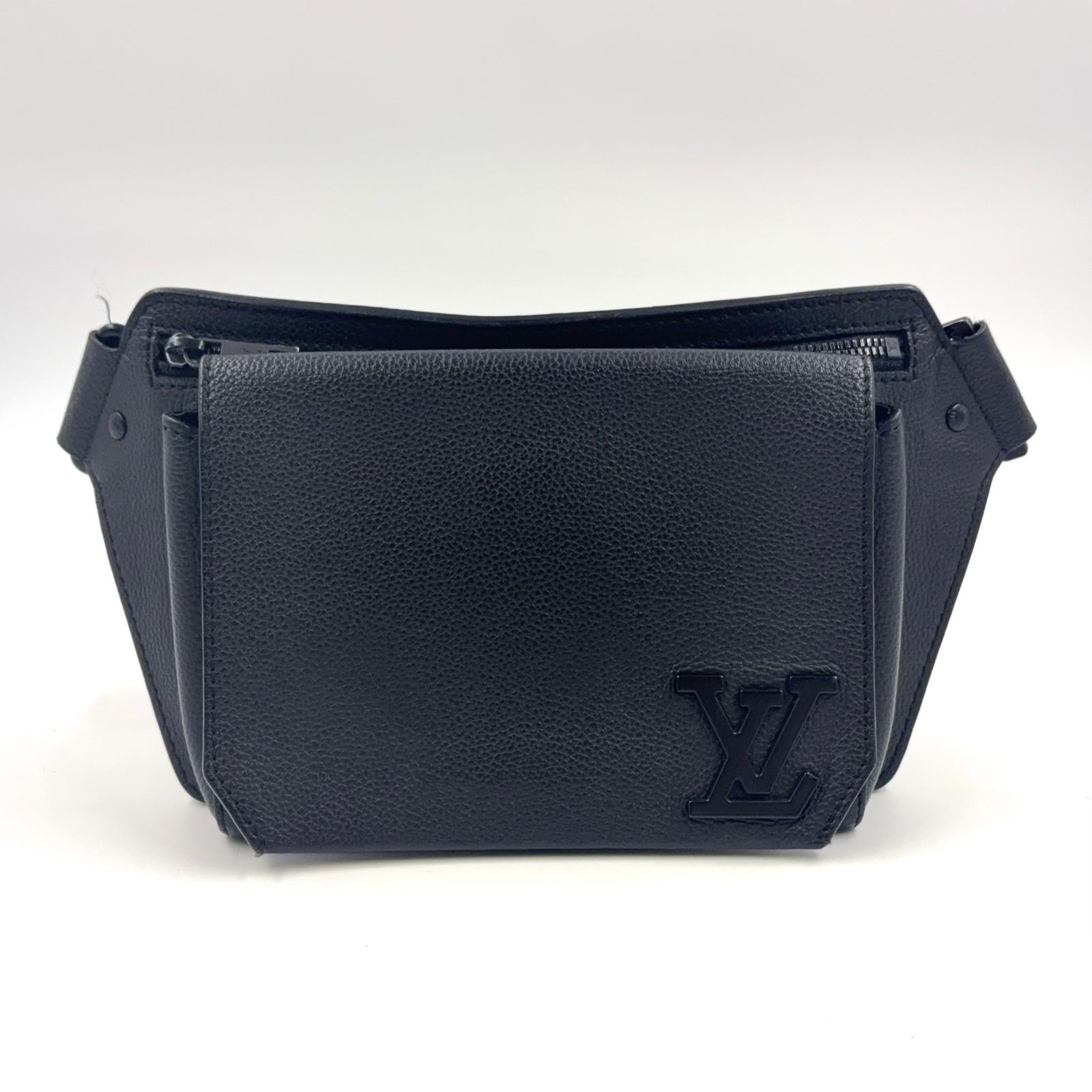 LOUIS VUITTON バムバッグ NV アエログラム ノワール RFID反応 グレインレザー ブラック ボディバッグ ブラック M57081
