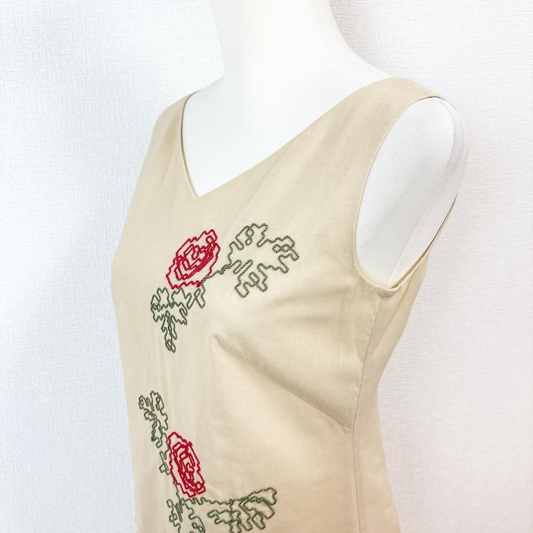 美品　シビラ ワンピース　花柄　ノースリーブ 美品】シビラ 花柄刺繍 ノースリーブワンピース M - メルカリ