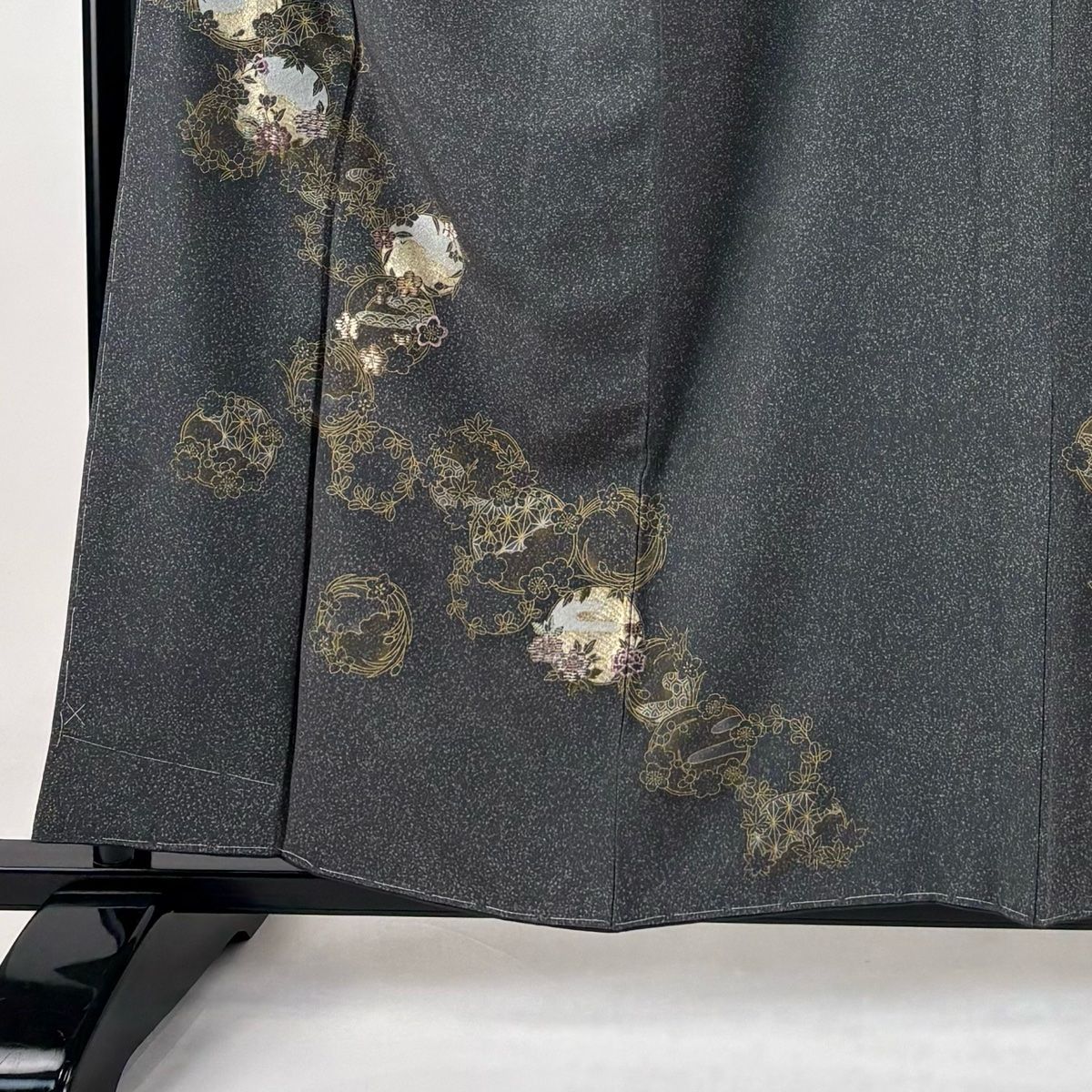 付下げ 身丈157.5cm 裄丈64.5cm M 袷 袋帯セット 鈴乃屋 花丸文 梅 金銀彩 刺繍 黒灰 正絹 秀品