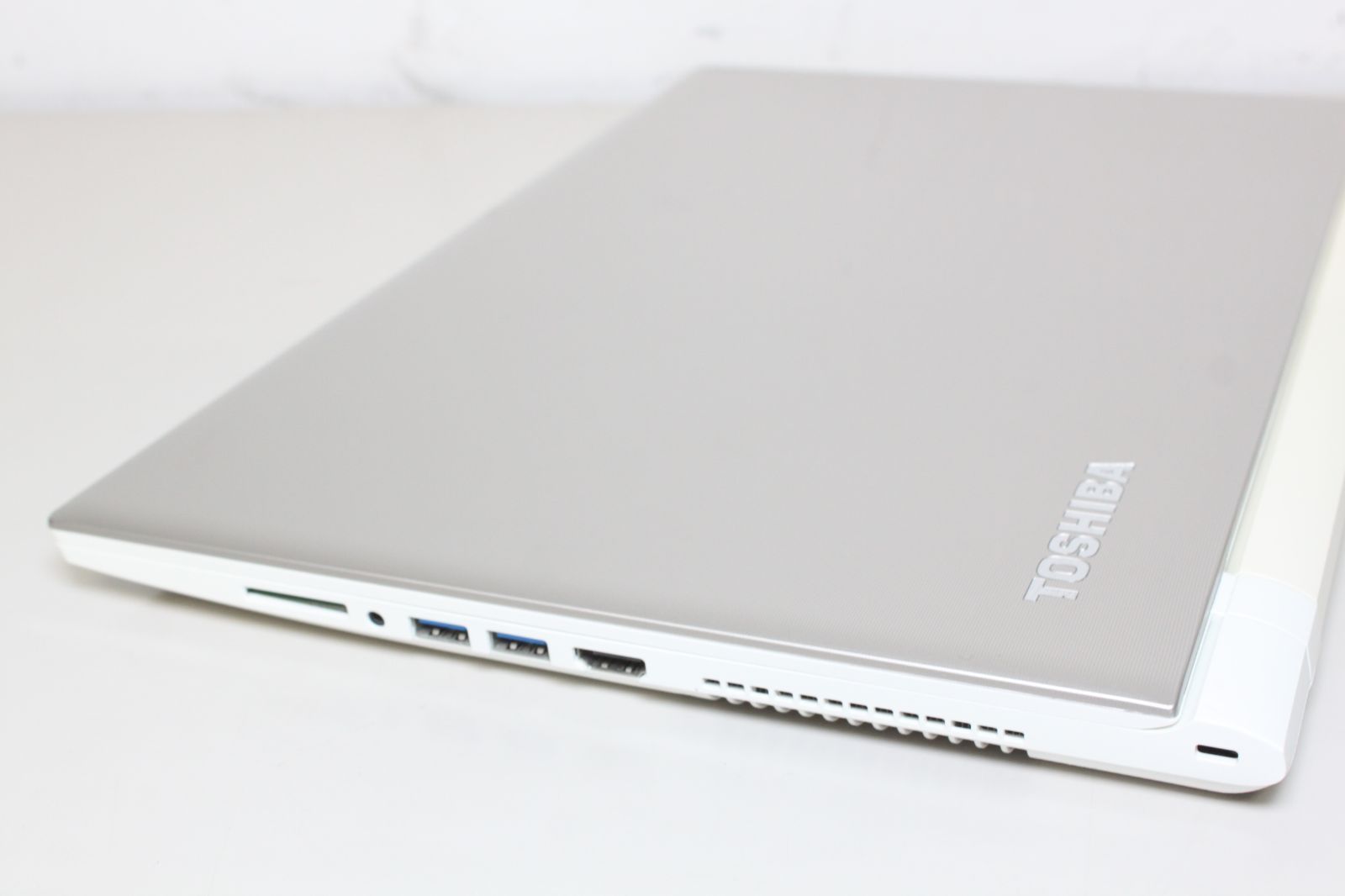 dynabook/PT55TPG-BWA/Win11/Intel Core i3-5015U/SSD256GB/メモリ8GB/ノートPC ⑥ dynabook PT55TPG-BWA Core i3 SSD256GB Win11 - メルカリ