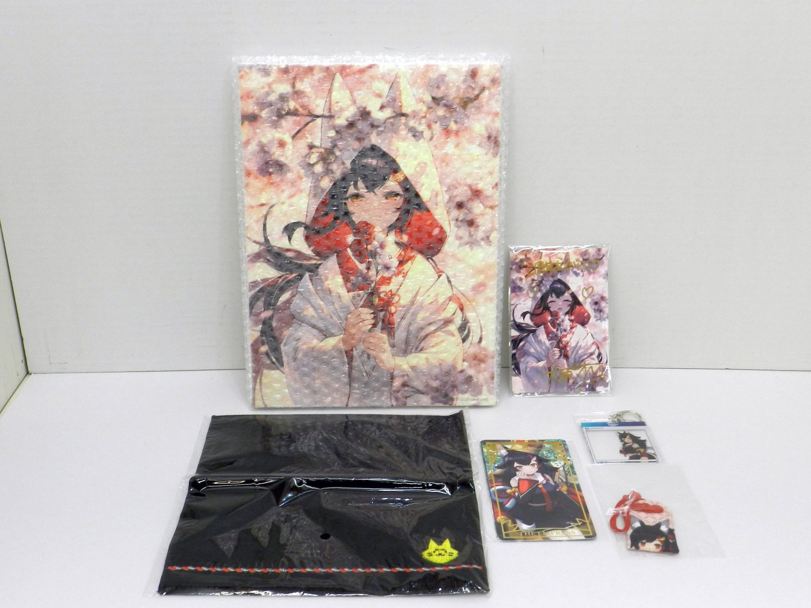 【未開封】大神ミオ 活動二周年記念 グッズセット キャンバスアート＆お守り＆ハンドタオル＆キーホルダー＆タロットカード＆ポストカード ホロライブ (044)
