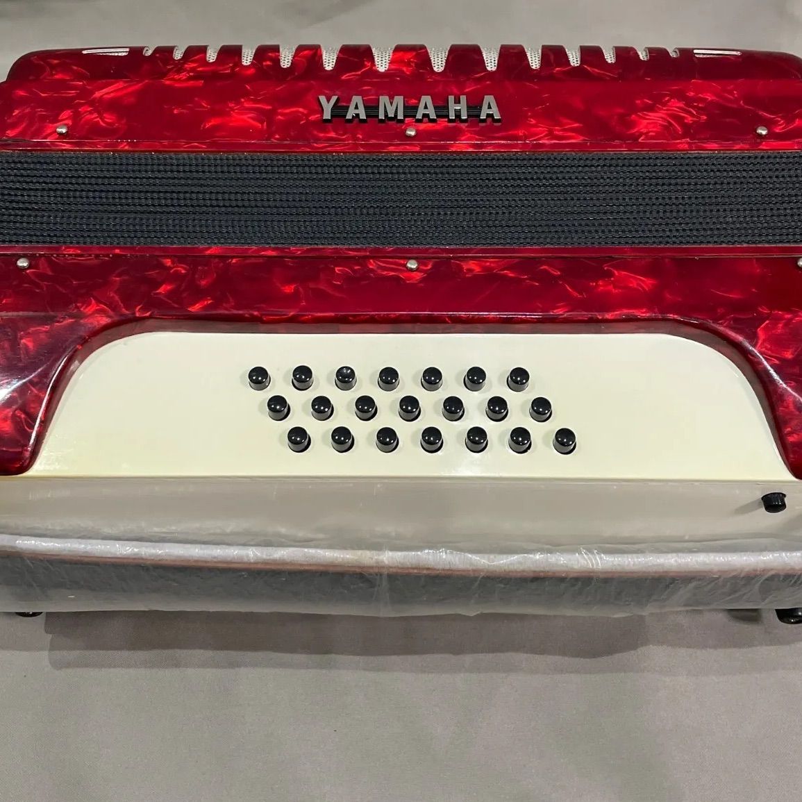 ★YAMAHA　アコーディオン　32鍵盤　21ベース　8905 ☆YAMAHA アコーディオン 32鍵盤 21ベース 8905 楽器・機材
