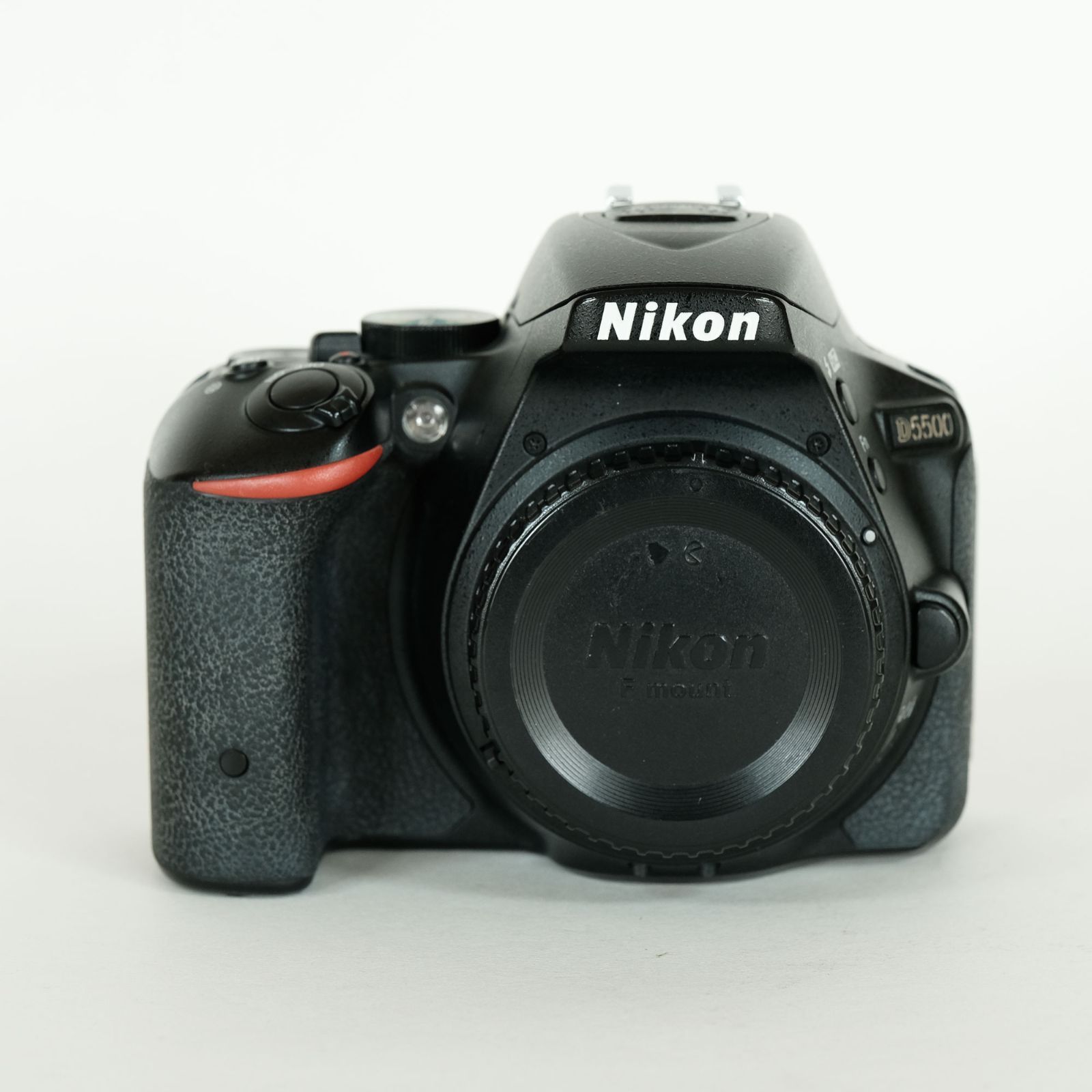 良品] Nikon D5500 ボディ / デジタル一眼レフ / ニコンFマウント 