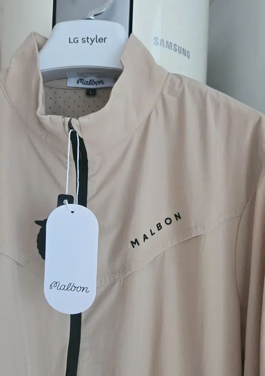 ウィンドブレーカー ジャケット