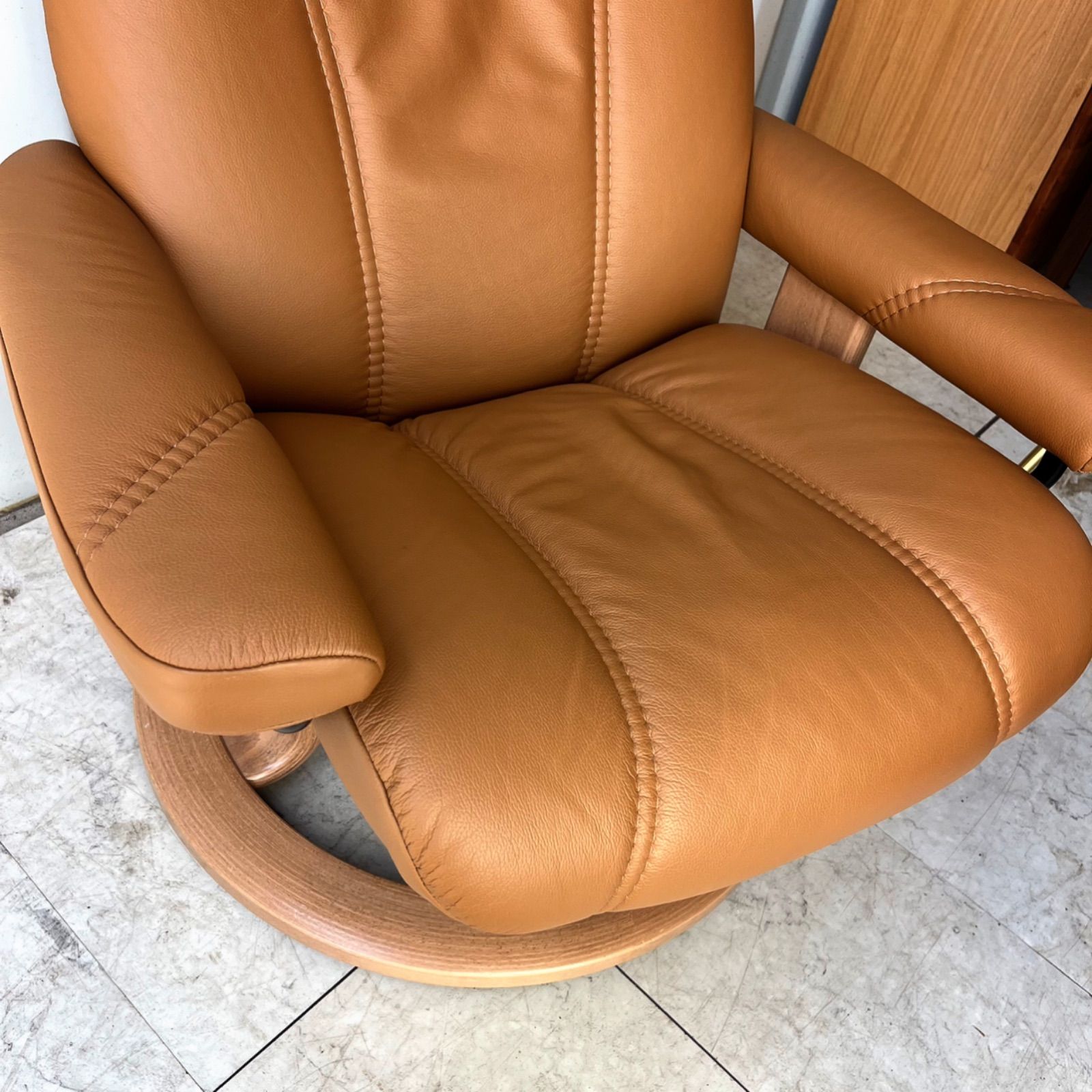 取付無料！エコーネス ストレスレス コンサル M 本革レッド