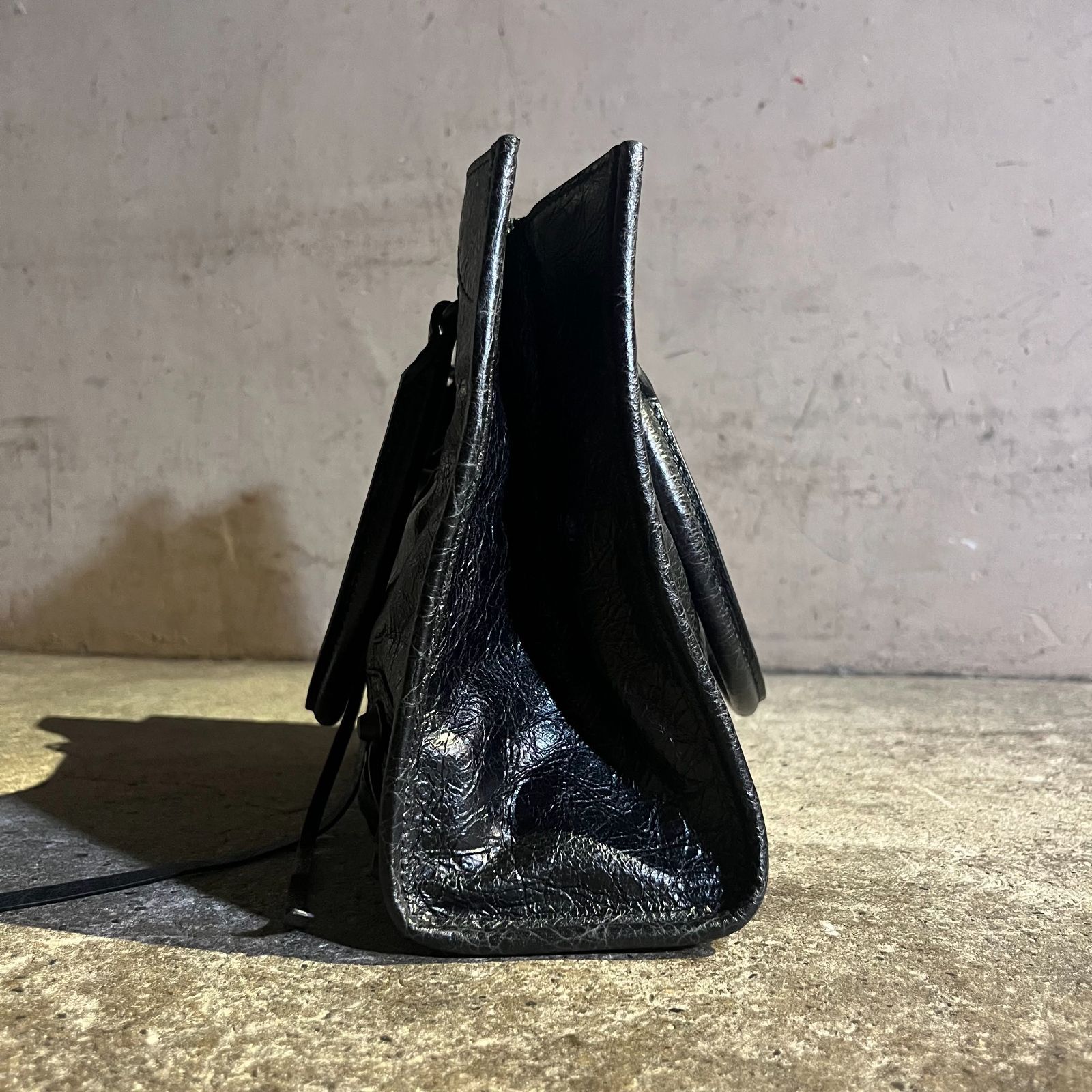 【本日限定値下げ】BALENCIAGA The City シティバッグ BALENCIAGA LE CITY MINI BAG 日本限定 ブラック バレンシアガ