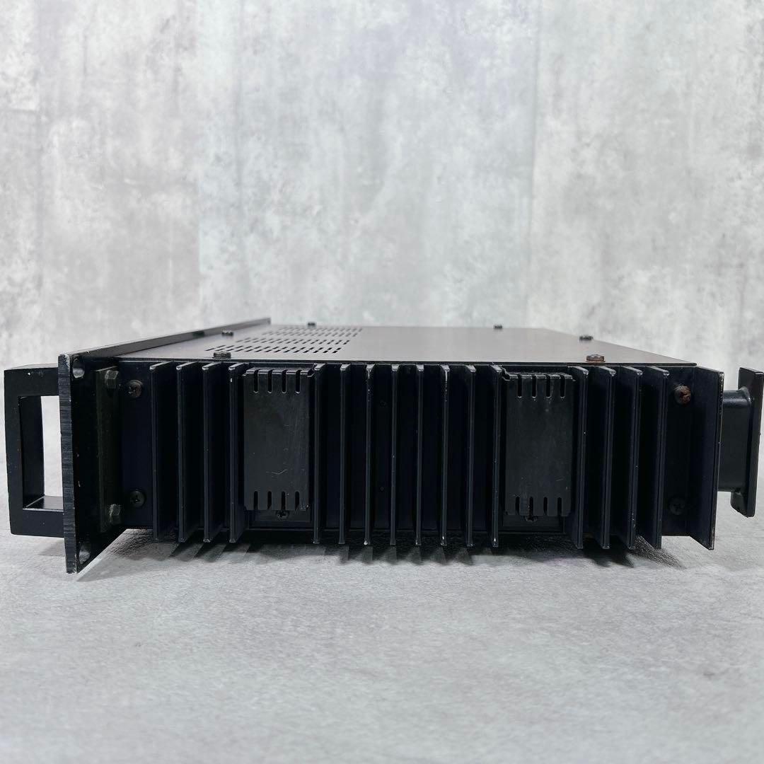 X857 YAMAHA P2050 パワーアンプ プロフェッショナルシリーズ