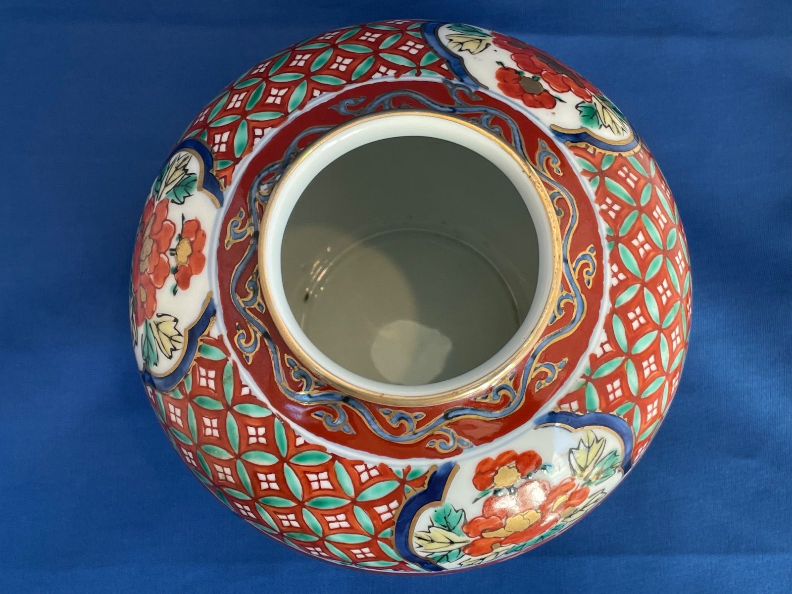 ［早い者勝ち］有田焼　古伊万里風絵付け　花瓶 秀峰作 古伊万里様式 赤濃唐子 絵花瓶 有田焼 伊万里 花器 陶器