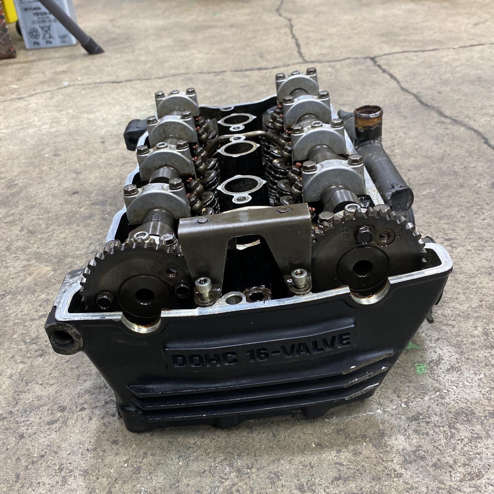 GPZ1000RX シリンダーヘッド(エンジン本体)｜売買されたオークション