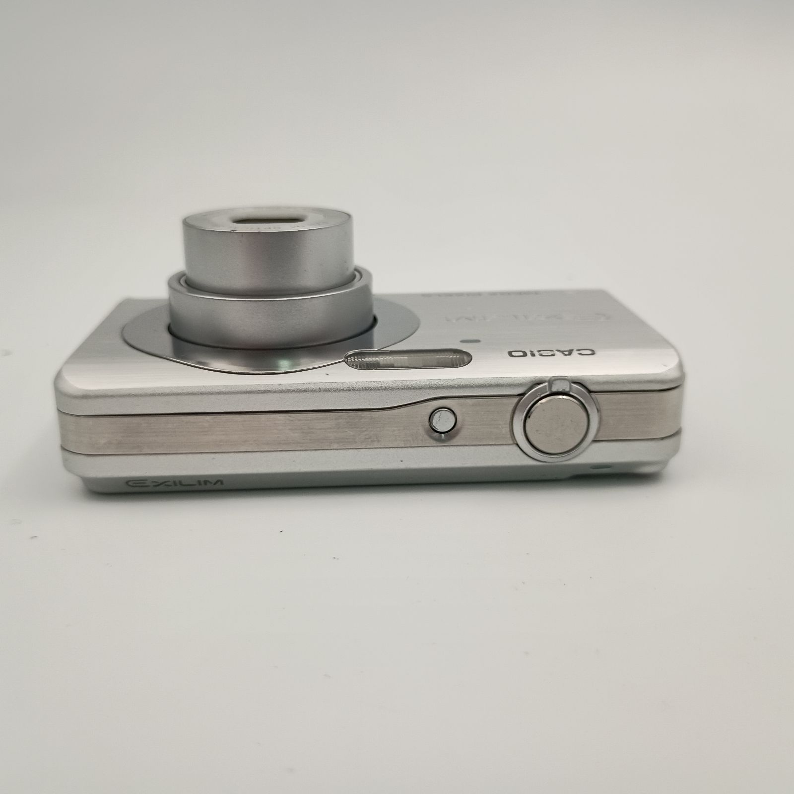 カシオ エクシリム コンパクトデジタルカメラ シルバー 1020-S4691h 61fwaKGxQxL._UF350,350_QL50_.jpg