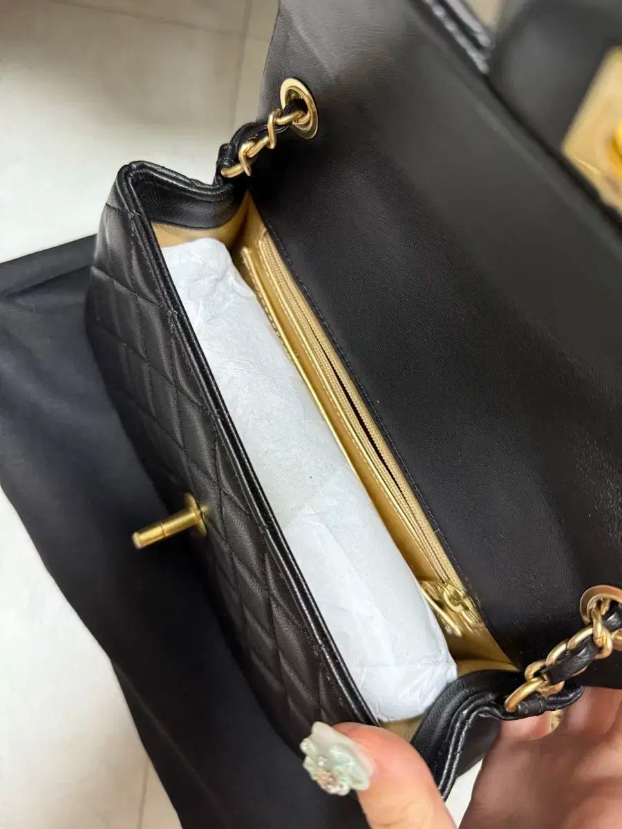 シャネル ゴールデンボール