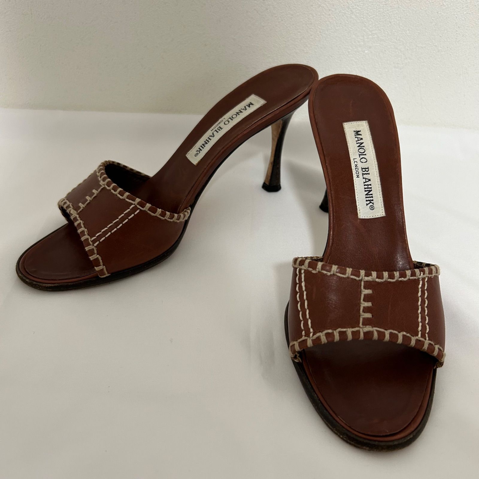 MANOLO BLAHNIK ブラックミュール 37 MANOLO BLAHNIK マノロブラニクブラックサテンミュール37