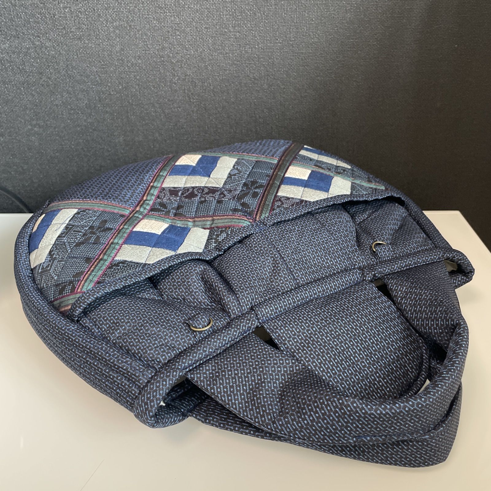 ハンドメイド　パッチワーク　着物リメイク　古布　大きなトートバッグ ハンドメイド　パッチワーク　着物リメイク　古布　大きなトートバッグ