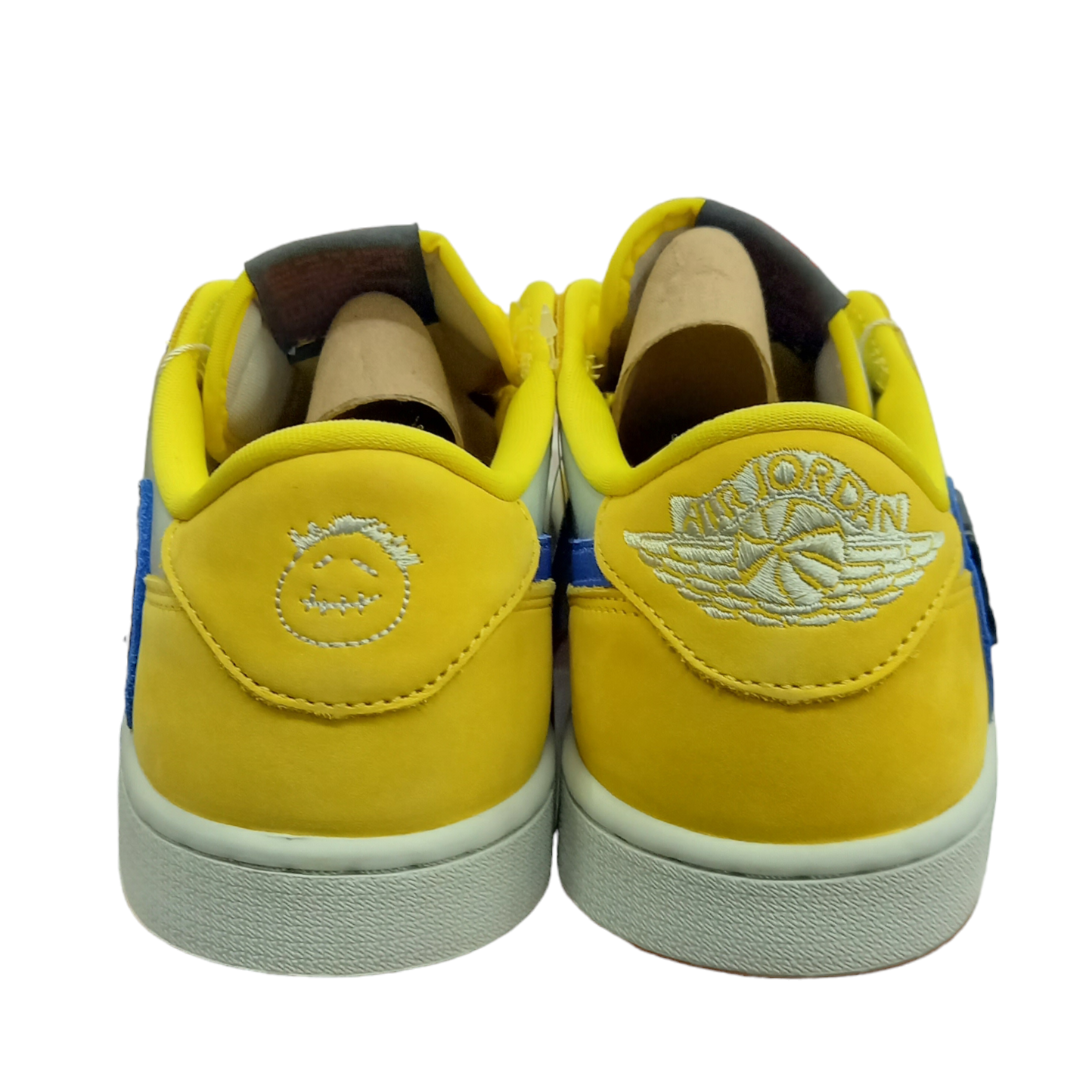 77.NIKE × TRAVIS SCOTT WMNS AIR JORDAN 1 LOW "Canary" 【併売品】