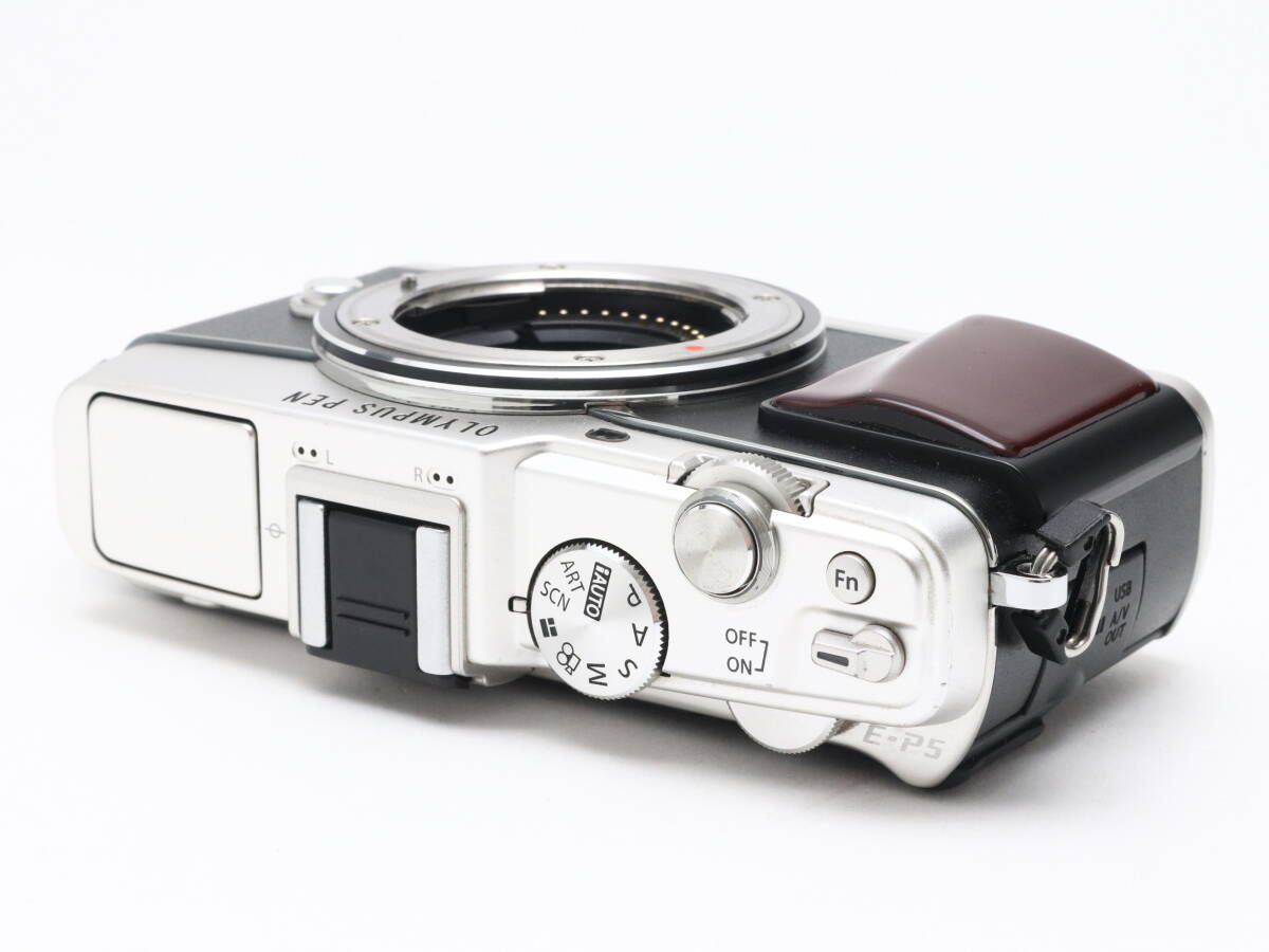 良品 OLYMPUS オリンパス PEN E-P5 ボディ シルバー 大人気ミラーレス