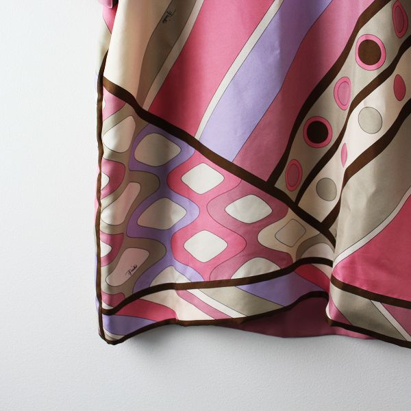 未使用 美品 国内流通品 EMILIO PUCCI エミリオ プッチ 総柄プリント 