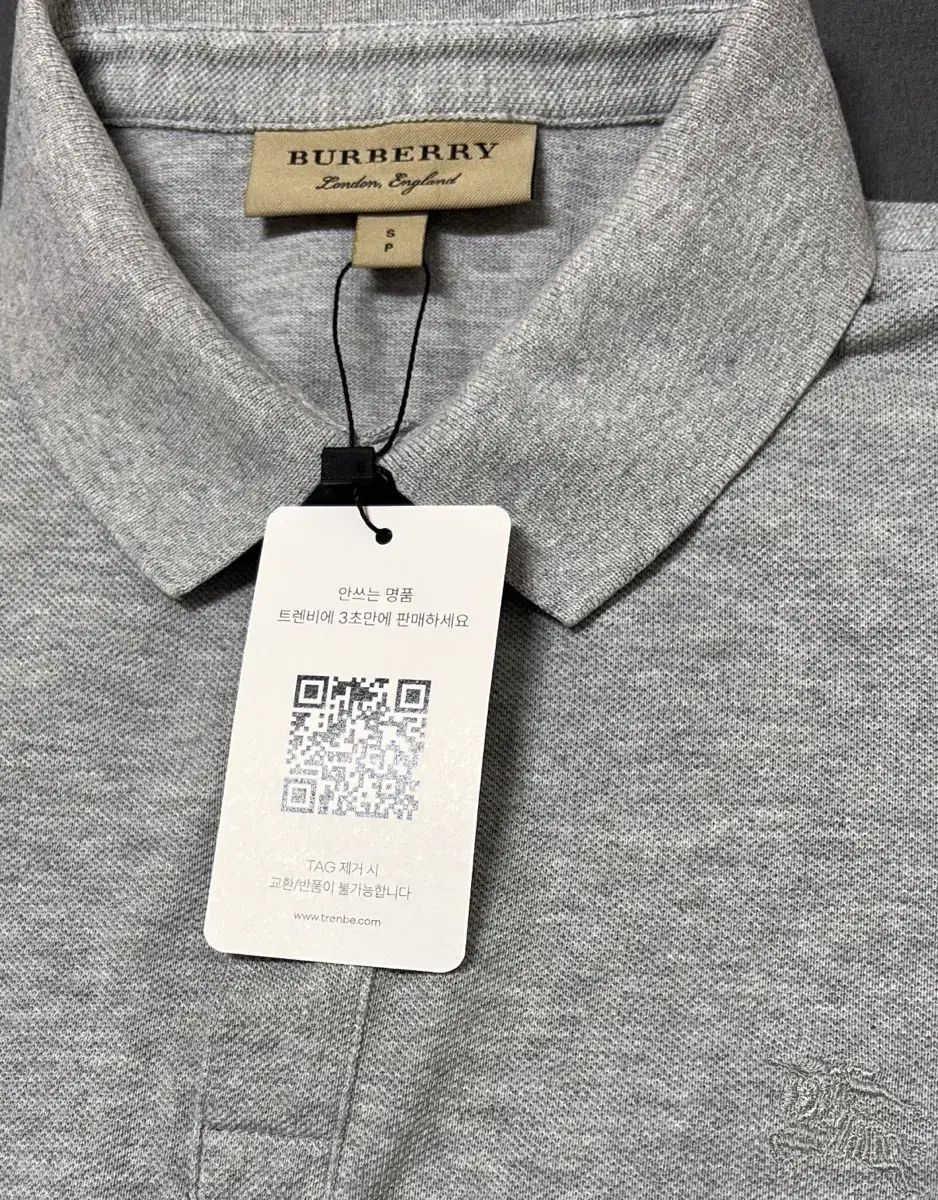 バーバリー グレー ポロ カラ Tシャツ S