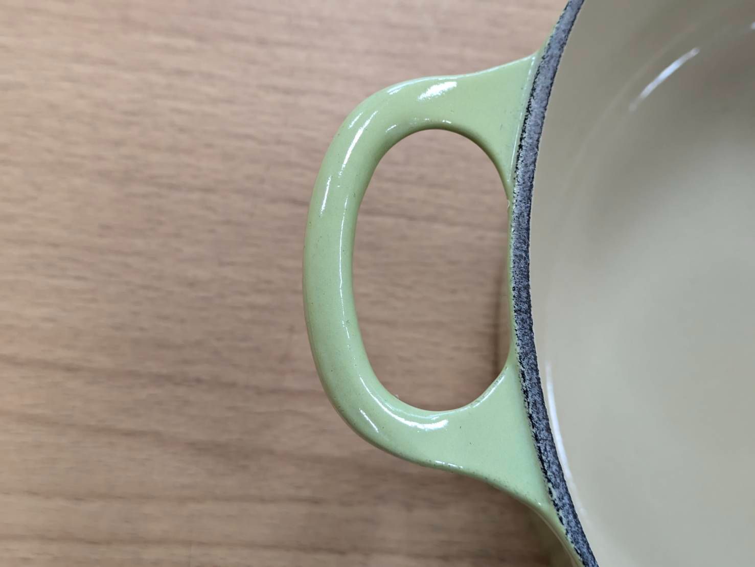 Le Creuset ルクルーゼ ココットロンド 22cmフルーツグリーン両手鍋