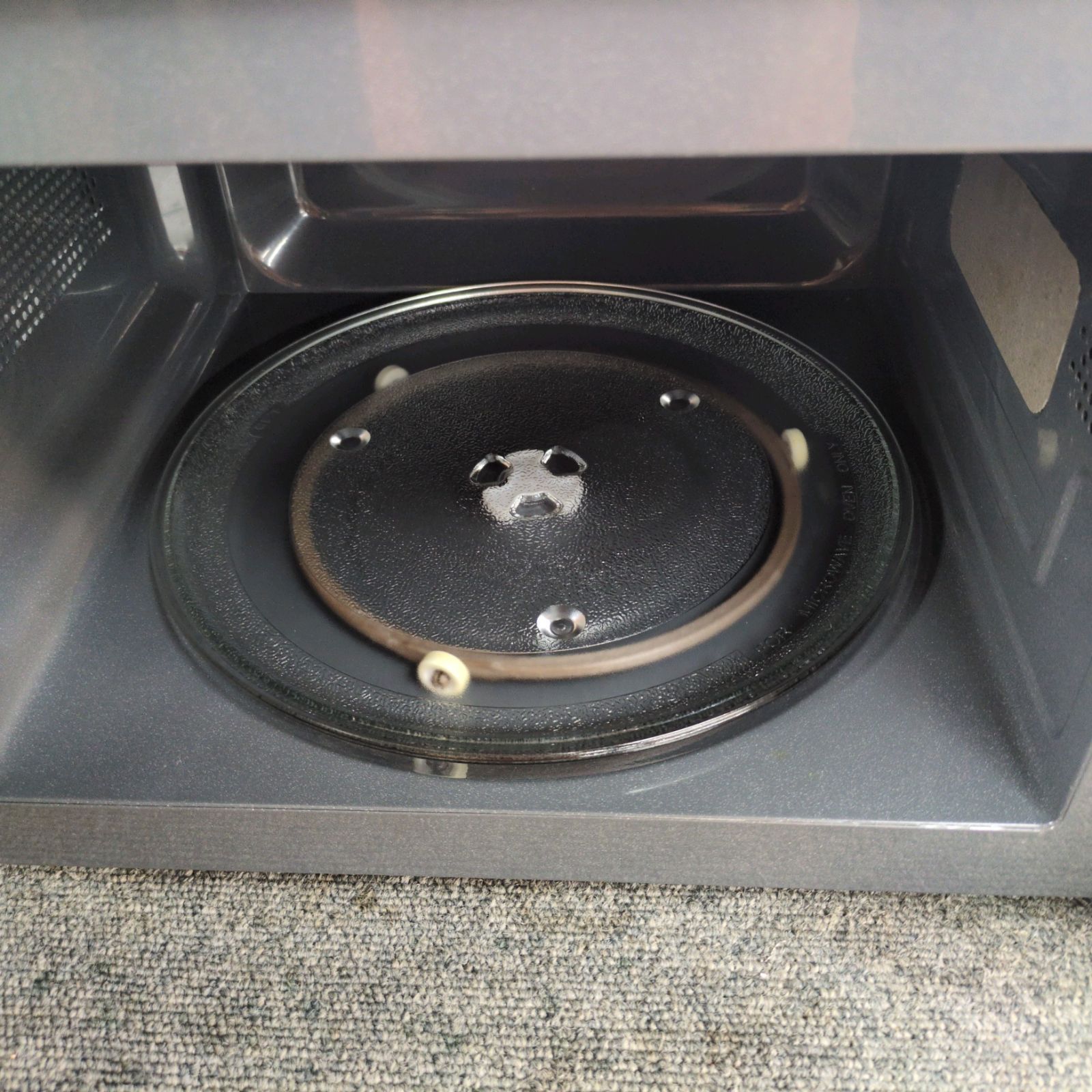 J539 ☆2023年製☆天板小凹みキズ有り☆SHARP☆電子レンジ☆RE-TM18-W