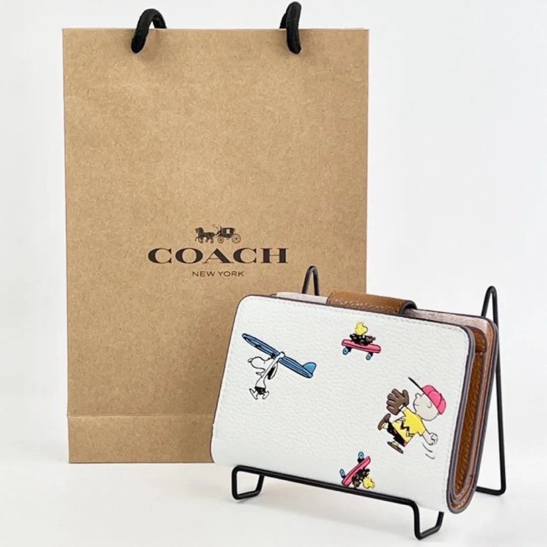 新品 COACH 財布 コーチ スヌーピー コラボ レザー チョーク 白 可愛い