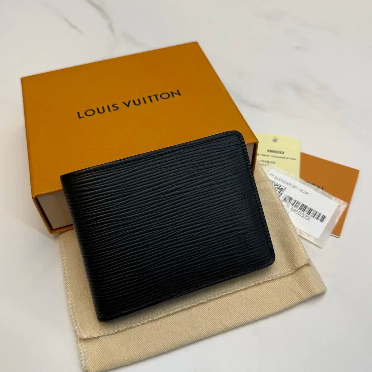 Louis Vuitton ルイヴィトン エピ Slender ウォレット 二つ折り財布