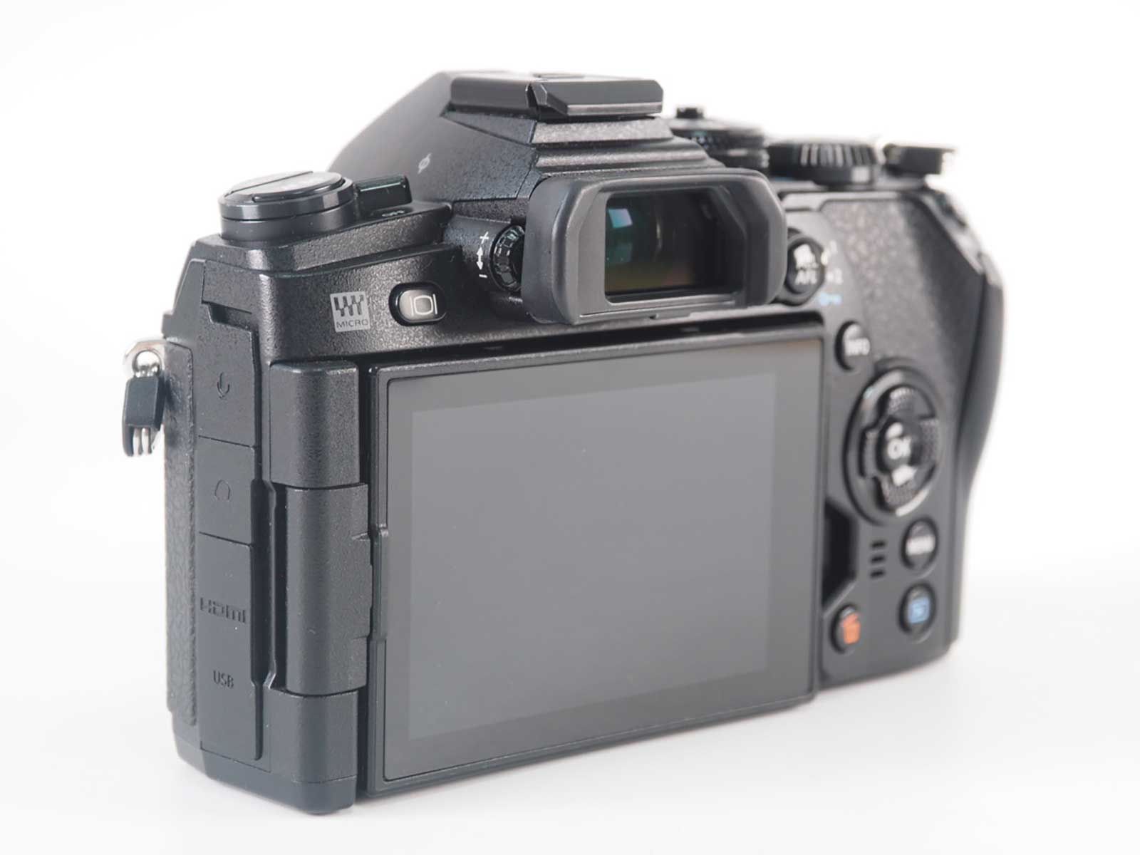 OLYMPUS ミラーレス一眼 OM-D E-M1 Mark?ボディ シルバー OLYMPUS OM-D EM-1 MARKⅡ ミラーレスカメラ 本体  | OLYMPUS