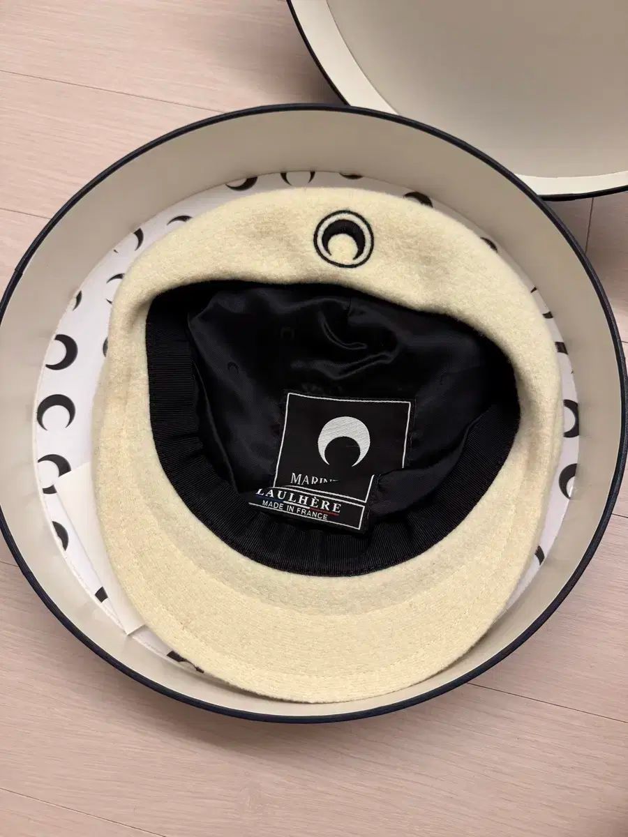 MARINE SERRE ホワイト ベレー帽 2025年最新】marine serre ハットの人気アイテム - メルカリ MARINE