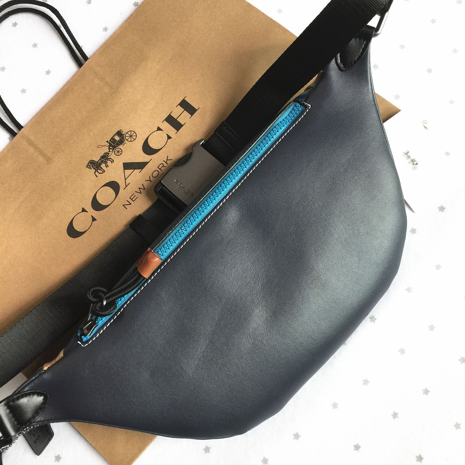 COACH コーチバッグ F75591 恐竜レキシー ボディーバッグ ベルトバッグ ウエストバッグ クロスボディー アウトレット品 新品未使用 -  メルカリ