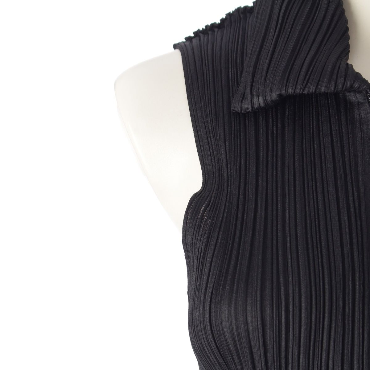 Used イッセイミヤケ プリーツプリーズ 騙し絵プリント ジップアップベスト PLEATS PLEASE ISSEY MIYAKE(プリーツプリーズイッセイミヤケ