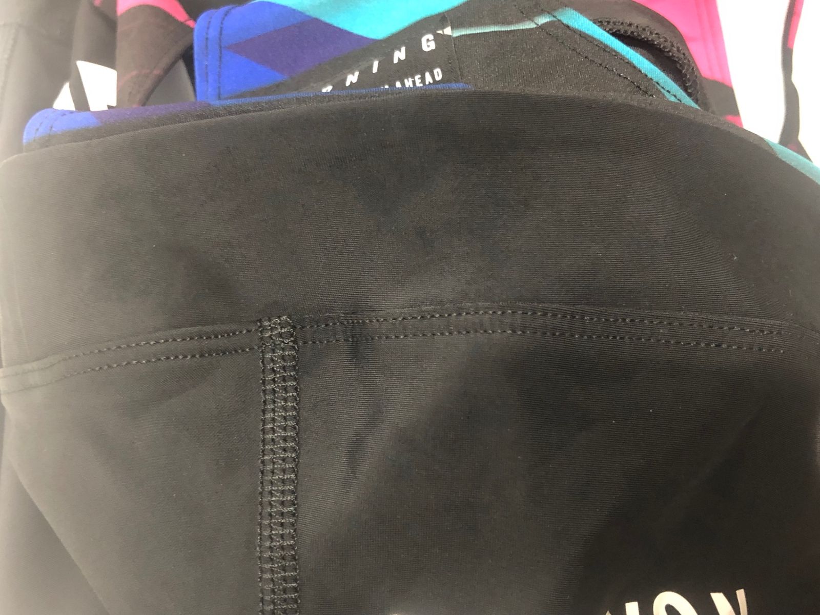 ブラック パープル