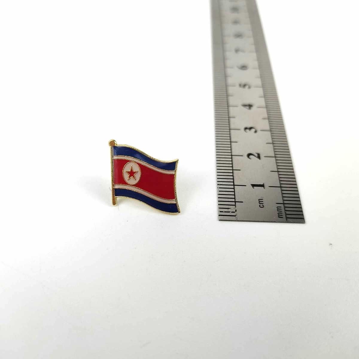 北朝鮮の国旗と人物ピンズセット Amazon.co.jp: ピンバッジ 北朝鮮国旗