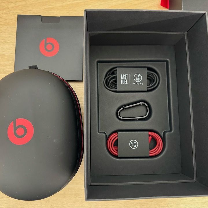 beats by dr.dre Studio3 Wireless オーバーイヤーヘッドフォン レッド