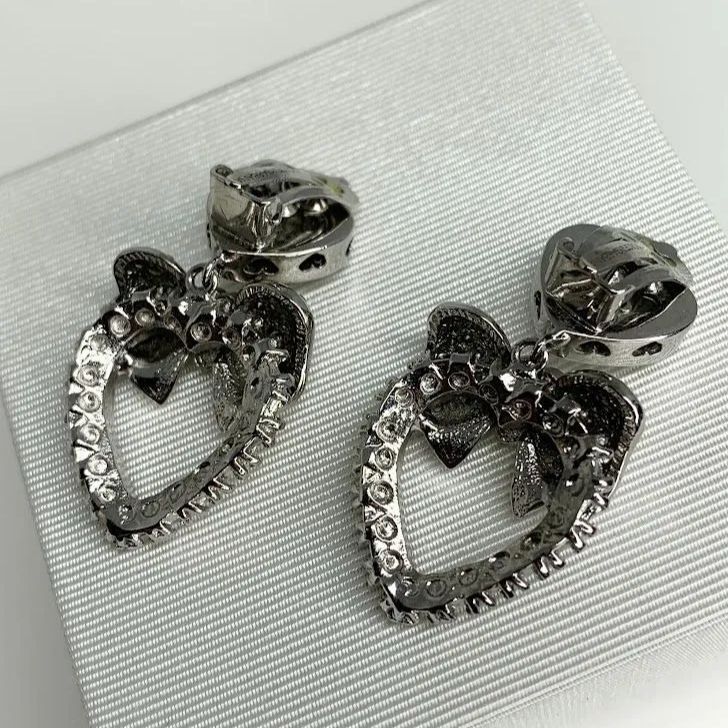 ドルチェ&ガッバーナ ピアス フラワー ラインストーン バラ イヤリング 箱付き ドルチェ&ガッバーナ ピアス フラワー ラインストーン バラ イヤリング