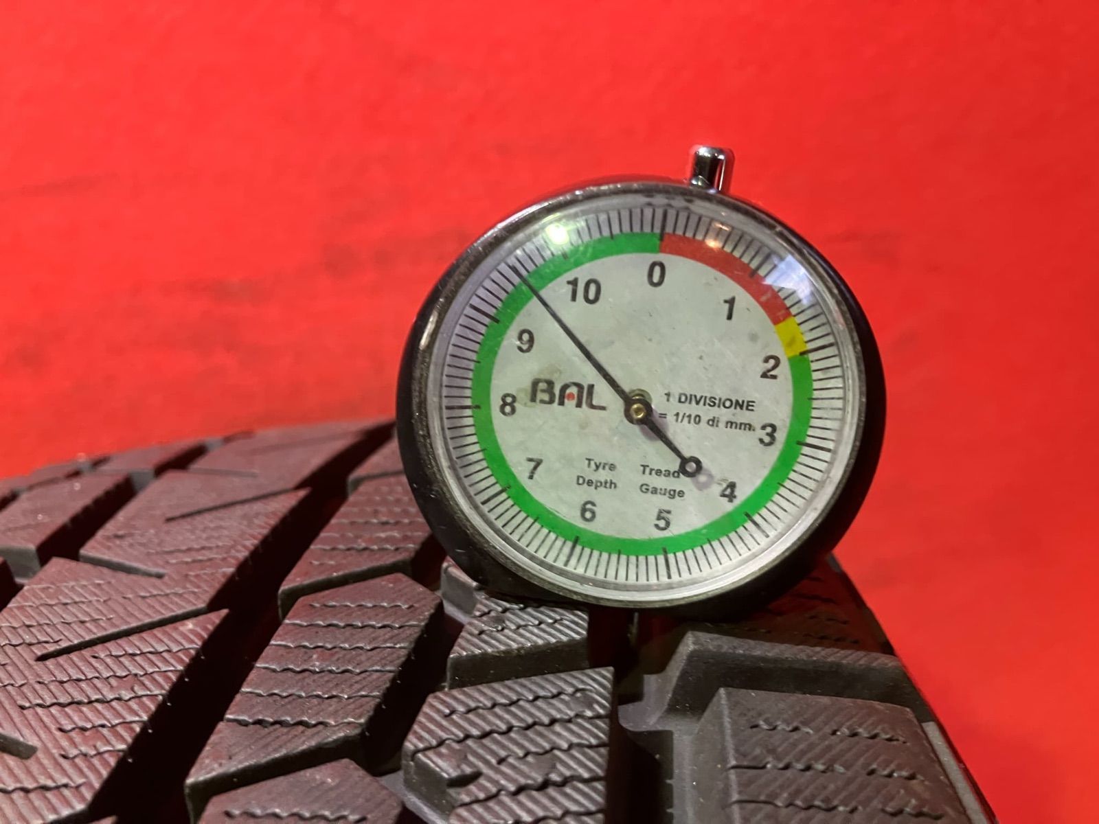 最大60％OFF！ スタッドレスタイヤ 225|60R18 YOKOHAMA G075 4本SET 激安販売！