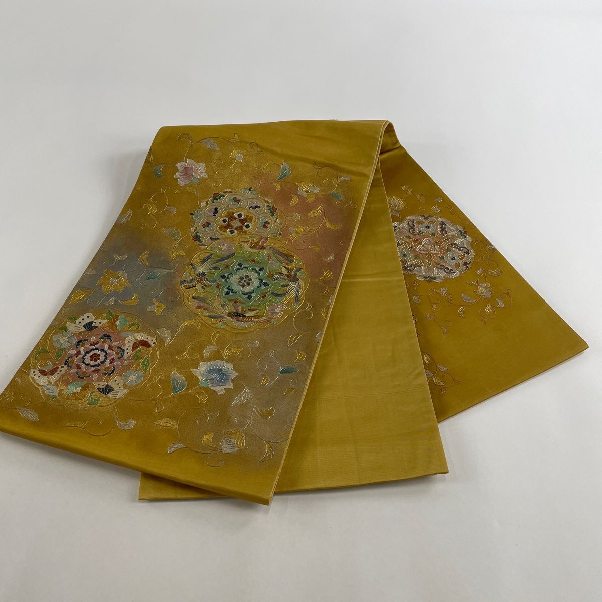 袋帯 名品 華文 尾長鳥 螺鈿 金銀彩 からし色 お太鼓柄 正絹 【中古 