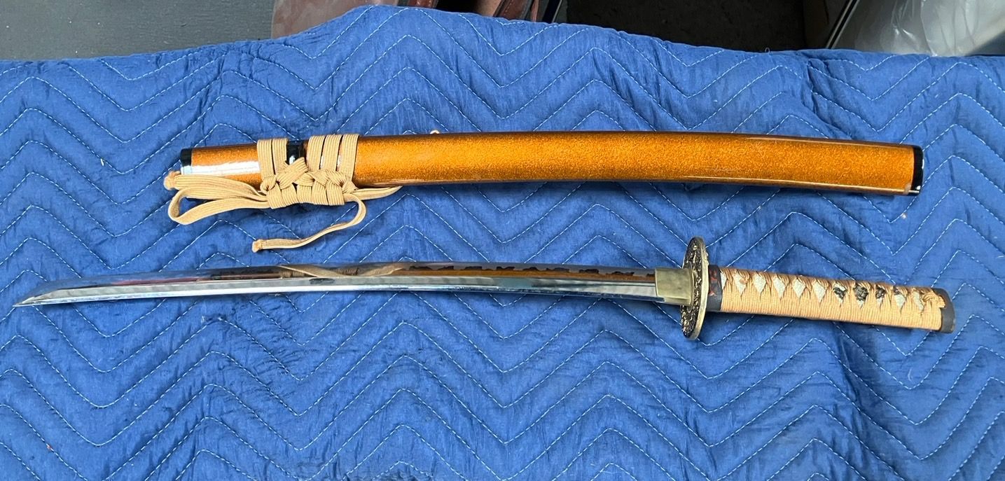 荒巻木刀 珍木 極上品 スヌケ 木刀2振り 刀掛け付き 鍔付き 武道