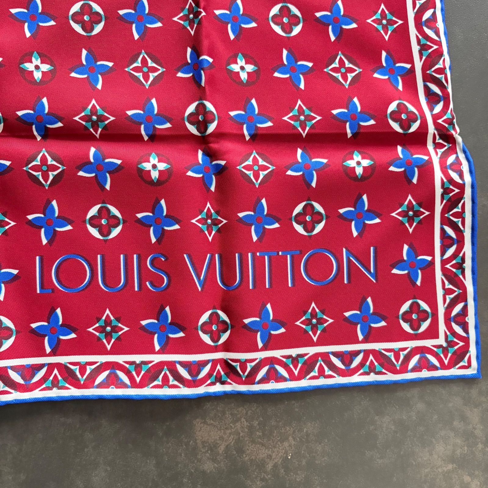 LOUIS VUITTON ルイヴィトン サンセット モノグラム スカーフ
