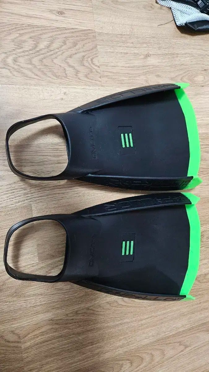 dmc レペロ ブラック m サイズ 25 年 6 月