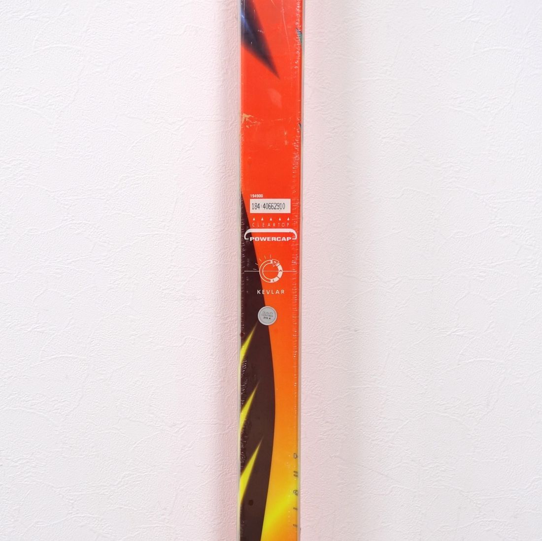 未使用 ダイナミック DYNAMIC Extreme POWERCAP KEVLAR LIGHT 184cm センター 63ｍｍ スキー板 アウトドア 重量実測：約1680ｇ(一本あたり) 未使用 ダイナミック DYNAMIC Extreme POWERCAP KEVLAR LIGHT